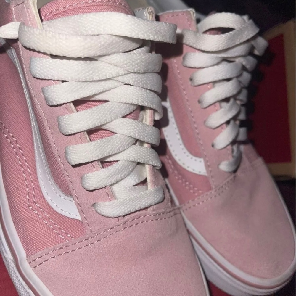 Vans - Picture 2 of 5